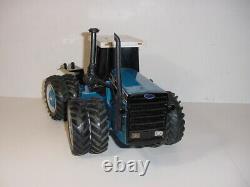 1/16 Ford 846 Versatile 4-Wheel Drive Tractor WithBox! 1991 Parts Mart