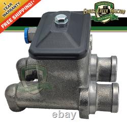 D3NN2140A Brake Master Cylinder For Ford Tractors 8000, 9000, 8600, 9600, 8700+