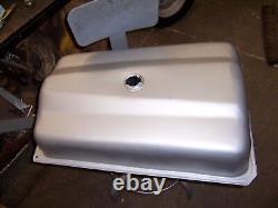 FORD NAA/JUBILEE/600/800/others TRACTOR GAS TANK NAA9002E NEW SHIPPING DAMAGE